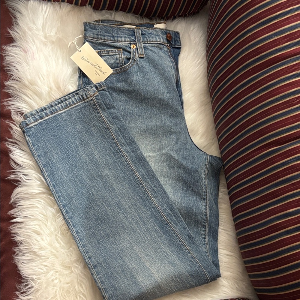 Universal Thread Light Blue Straight Leg Jeans